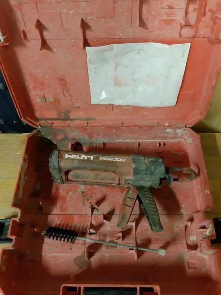 44#3952 Pistola per resina Hilti MD 2000 in vendita - foto 1