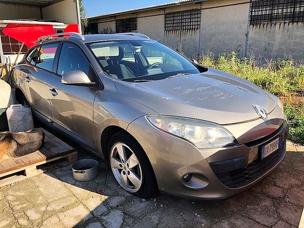 3#3958 Autovettura Renault Megane 1.9 DCI 130 CV in vendita - foto 3