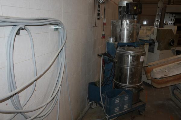 16#3961 Aspiratore per forni Atex e tavolo in acciaio in vendita - foto 1