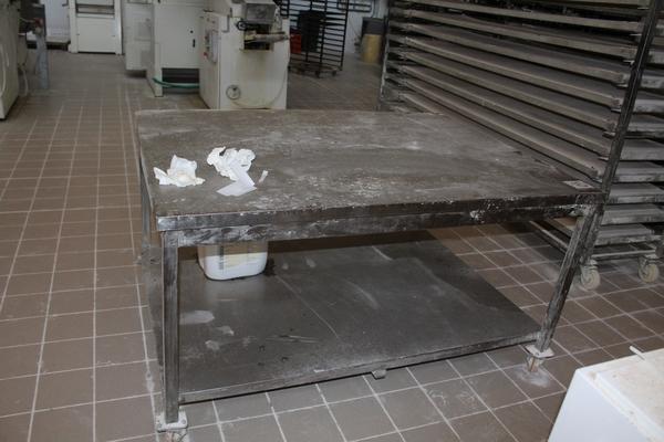 16#3961 Aspiratore per forni Atex e tavolo in acciaio in vendita - foto 2