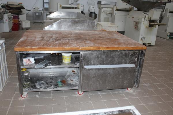 20#3961 Tavoli in acciaio Inox in vendita - foto 2