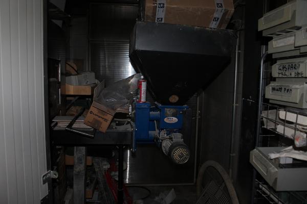 43#3961 Forno a legna in muratura con bruciatore e attrezzatura in vendita - foto 4