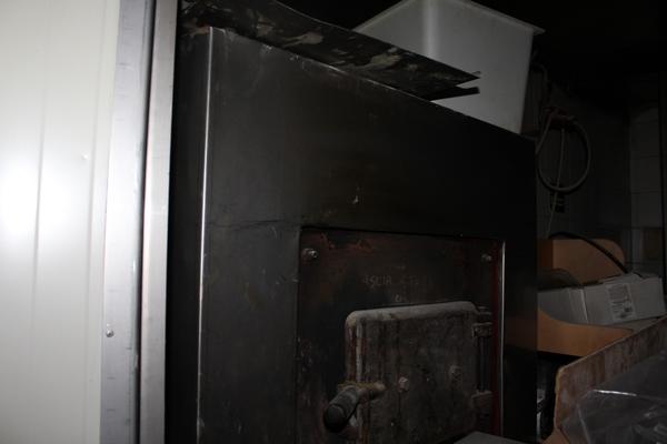 43#3961 Forno a legna in muratura con bruciatore e attrezzatura in vendita - foto 23