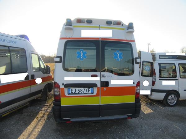 4#3965 Autoambulanza Renault Master in vendita - foto 12