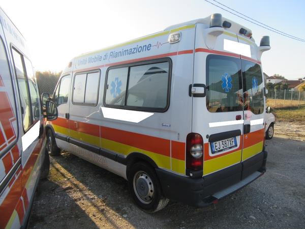 4#3965 Autoambulanza Renault Master in vendita - foto 13
