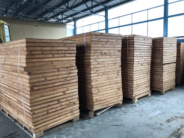 36#3977 Stock grigliati in legno per giardini in vendita - foto 1