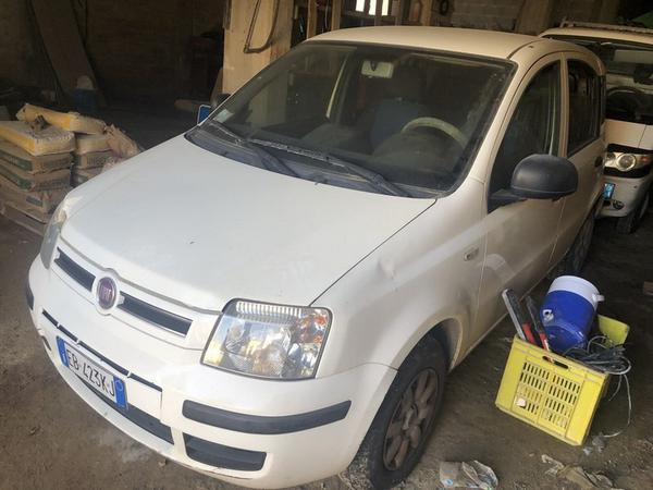 2#3983 Autocarro Fiat Panda in vendita - foto 3