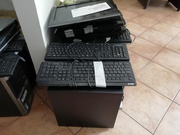 6#3984 Stock di arredi ed attrezzature da ufficio in vendita - foto 4