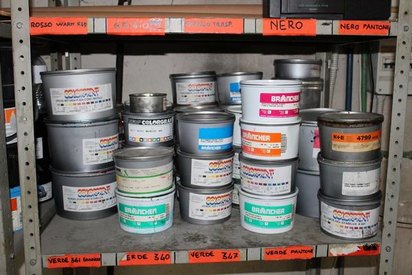 28#3985 Scaffalatura leggera con colori per stampe in vendita - foto 3
