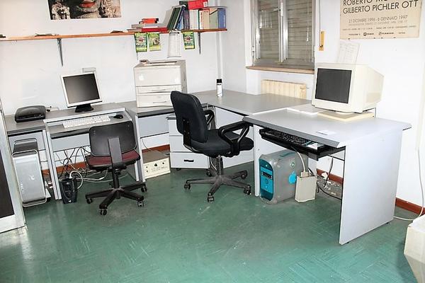46#3985 Arredi e attrezzature ufficio produzione in vendita - foto 1