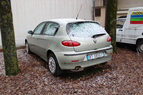 83#3985 Alfa Romeo 147 in vendita - foto 3