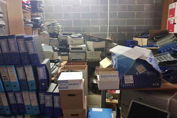 1#3986 Arredi ufficio e attrezzature informatiche in vendita - foto 23