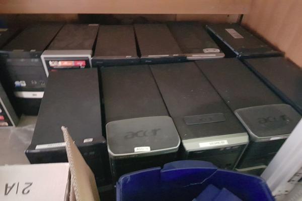1#3986 Arredi ufficio e attrezzature informatiche in vendita - foto 42