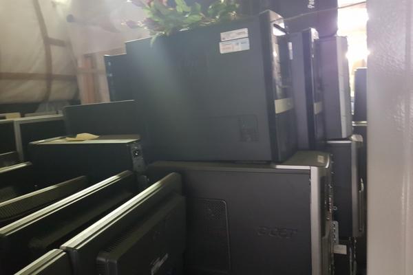 1#3986 Arredi ufficio e attrezzature informatiche in vendita - foto 45