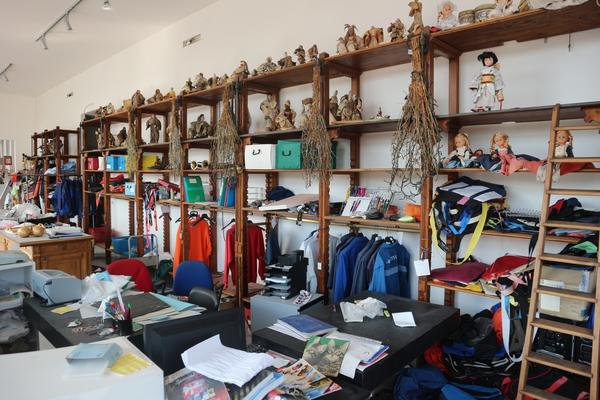 1#3994 Articoli di abbigliamento e complementi di arredo in vendita - foto 27
