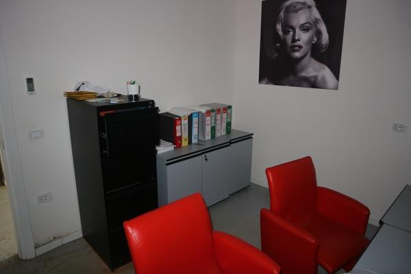 1#3994 Articoli di abbigliamento e complementi di arredo in vendita - foto 55