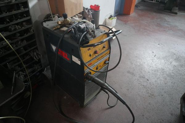 41#3998 Saldatrice a filo in vendita - foto 2