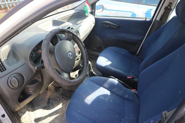 52#3998 Automobile Fiat Punto in vendita - foto 7