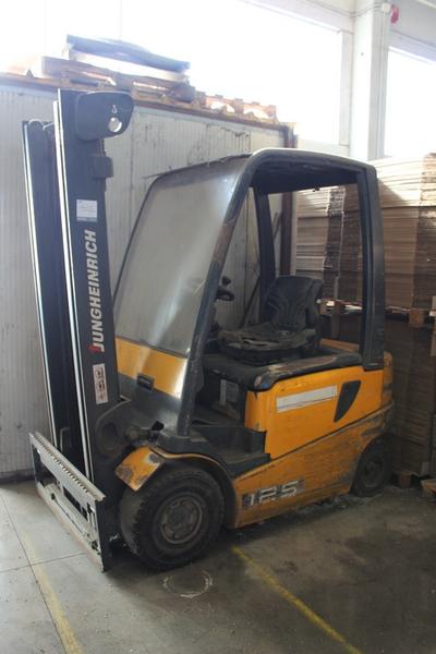 102#4006 Carrello elevatore Jungheinrich EFG-VAC 25 in vendita - foto 1