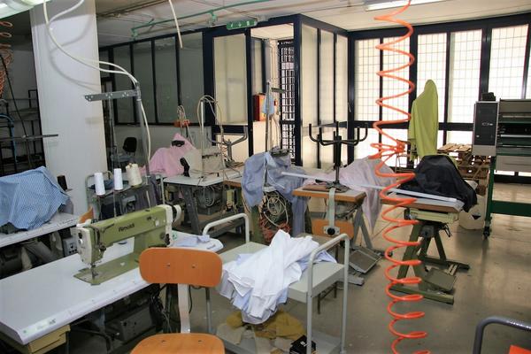 3#4008 Macchinari per cucito e confezionamento camicie in vendita - foto 49