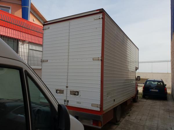 Autocarri in vendita