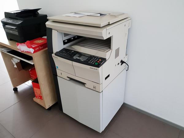 2#4009 Fotocopiatrice Kyocera e fax laser Brother in vendita - foto 1