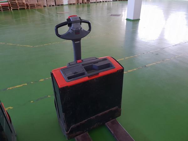 5#4009 Transpallet e accumulatore in vendita - foto 4
