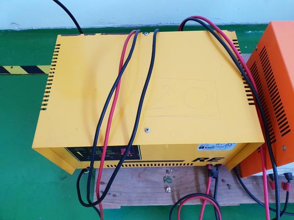 7#4009 Transpallet elettrico e carica batteria in vendita - foto 8