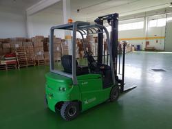 Cesab electric forklift with accumulator - Lot 9 (Auction 4009)