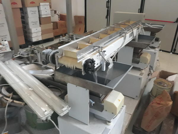 7#4020 Contapezzi e selezionatrice Simionato TCT in vendita - foto 5