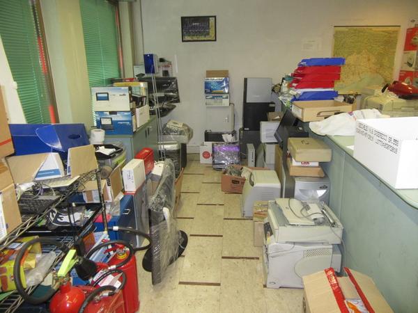 2#4039 Attrezzature elettroniche e arredi ufficio in vendita - foto 2