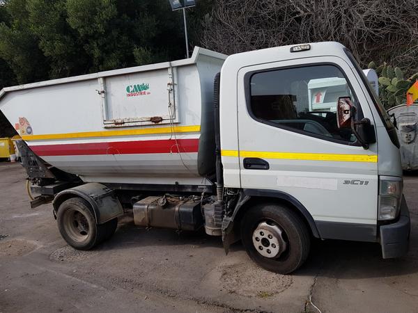 3#4043 Mitsubishi  Fuso in vendita - foto 2
