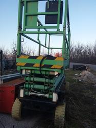 Vertical Platform - Lot 11 (Auction 4045)