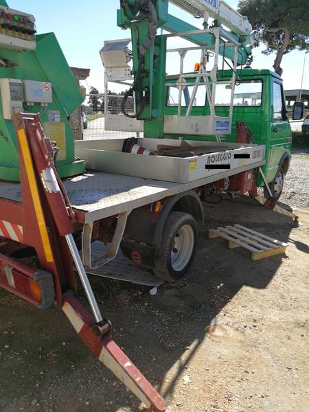 13#4045 Iveco Daily 35.8 con piattaforma aerea in vendita - foto 4
