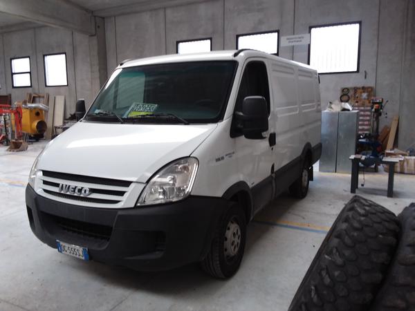 2#4045 Furgone Iveco Daily in vendita - foto 1