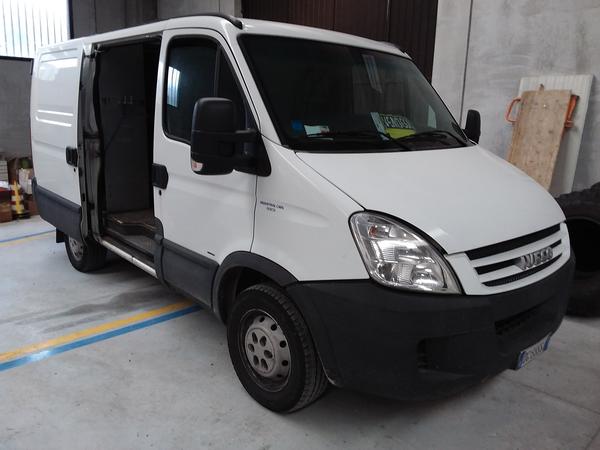 2#4045 Furgone Iveco Daily in vendita - foto 3