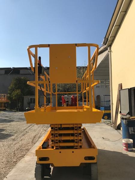 1#4058 Piattaforma aerea verticale a pantografo Haulotte Compact 12 in vendita - foto 4