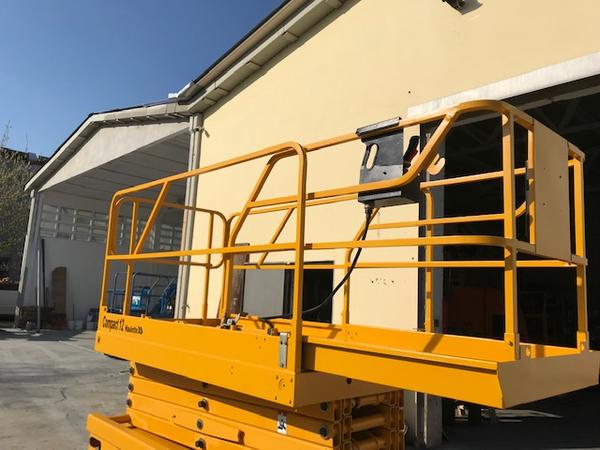 1#4058 Piattaforma aerea verticale a pantografo Haulotte Compact 12 in vendita - foto 5