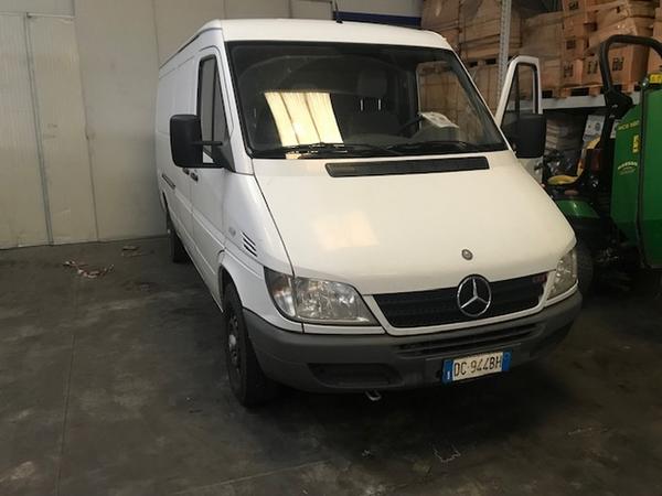 1#4064 MERCEDES BENZ 311 CDI in vendita - foto 2