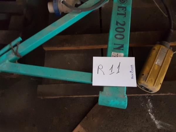 36#4069 Attrezzature edilizia in vendita - foto 1