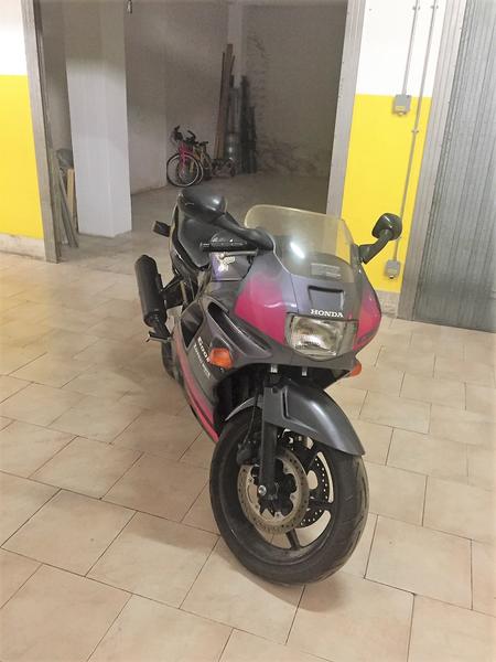 1#4071 Motociclo Honda PC25 CBR 600F in vendita - foto 2