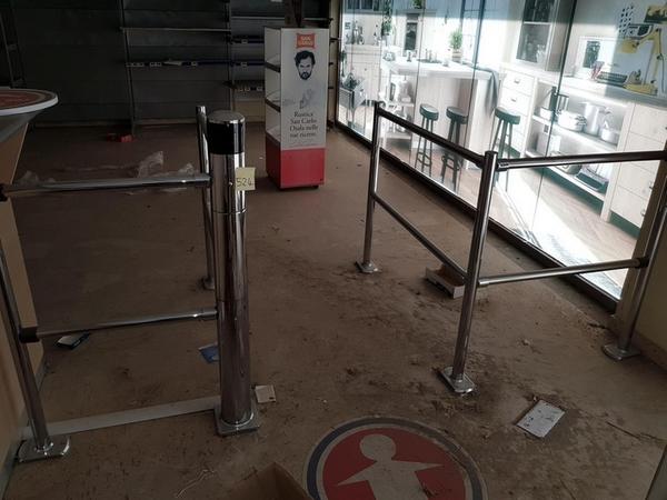 1#4074 Arredi ed attrezzature per supermercato in vendita - foto 76