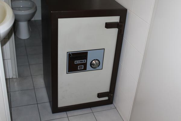 7#4078 Arredi e attrezzatura da ufficio in vendita - foto 22