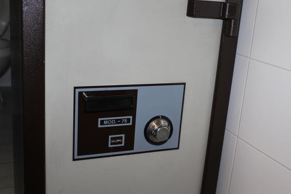 7#4078 Arredi e attrezzatura da ufficio in vendita - foto 23