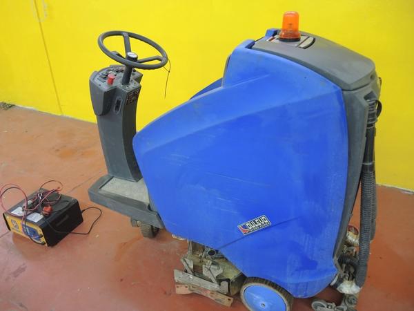 18#4084 Lavapavimenti Dulevo H610 RO in vendita - foto 3