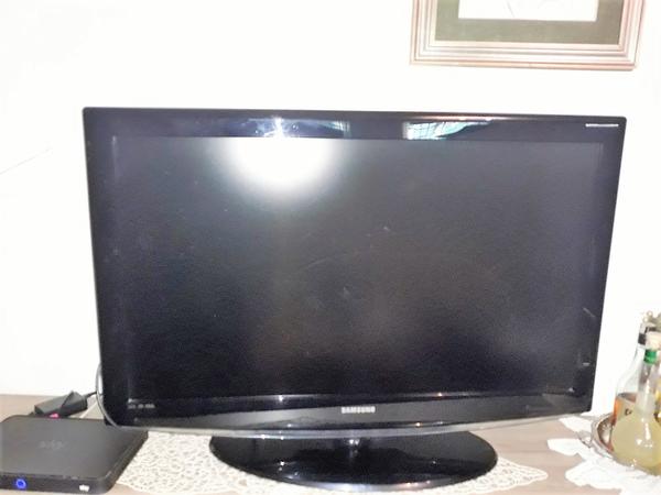 3#4091 Televisori Samsung e arredi in vendita - foto 3