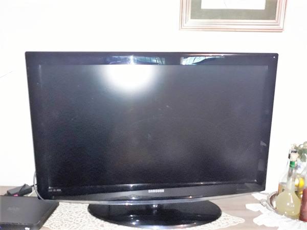 3#4091 Televisori Samsung e arredi in vendita - foto 4