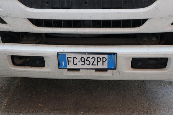 1#4098 Autocarro Isuzu e muletti Still in vendita - foto 37