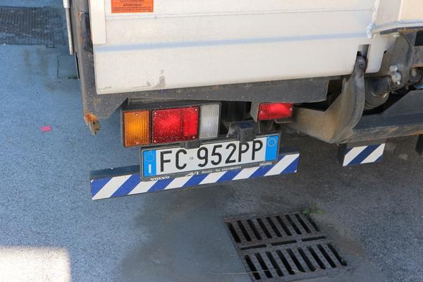 1#4098 Autocarro Isuzu e muletti Still in vendita - foto 39