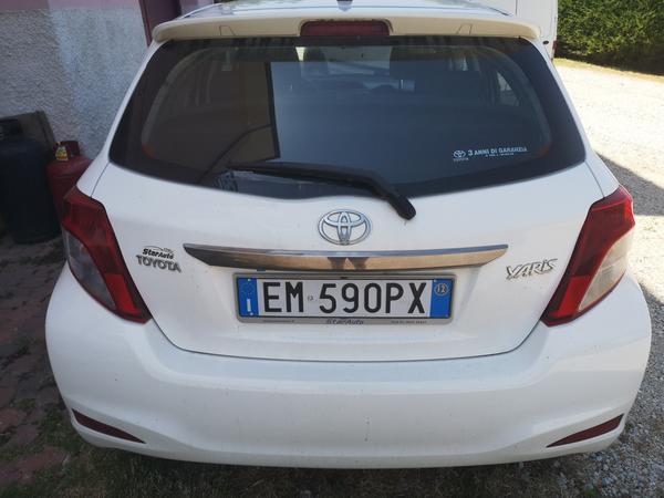13#4107 Autoveicolo Toyota Yaris in vendita - foto 6